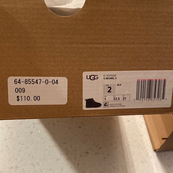 Preschool lace up Uggs size 2 - Picture 2 of 8